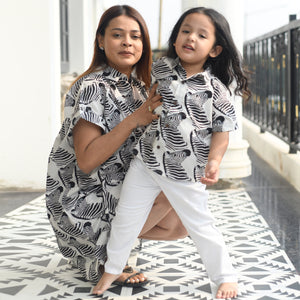 Cotton Zebra Print Twinning Shirts for Moms & Kids: Match in Style!