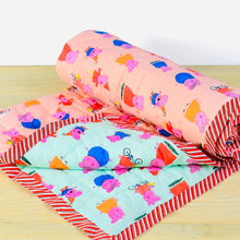 Load image into Gallery viewer, Reversible Character Quilt- Peppa Piggy- Peach &amp; Green
